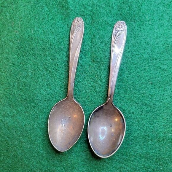1847 Roger Bros. IS Daffodil Silver Plate Pattern Baby Spoons Antique - Picture 5 of 8